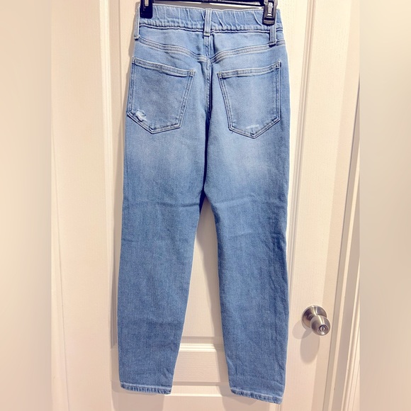 ARIZONA JEAN CO MOM JEANS (Juniors) - Picture 3 of 5